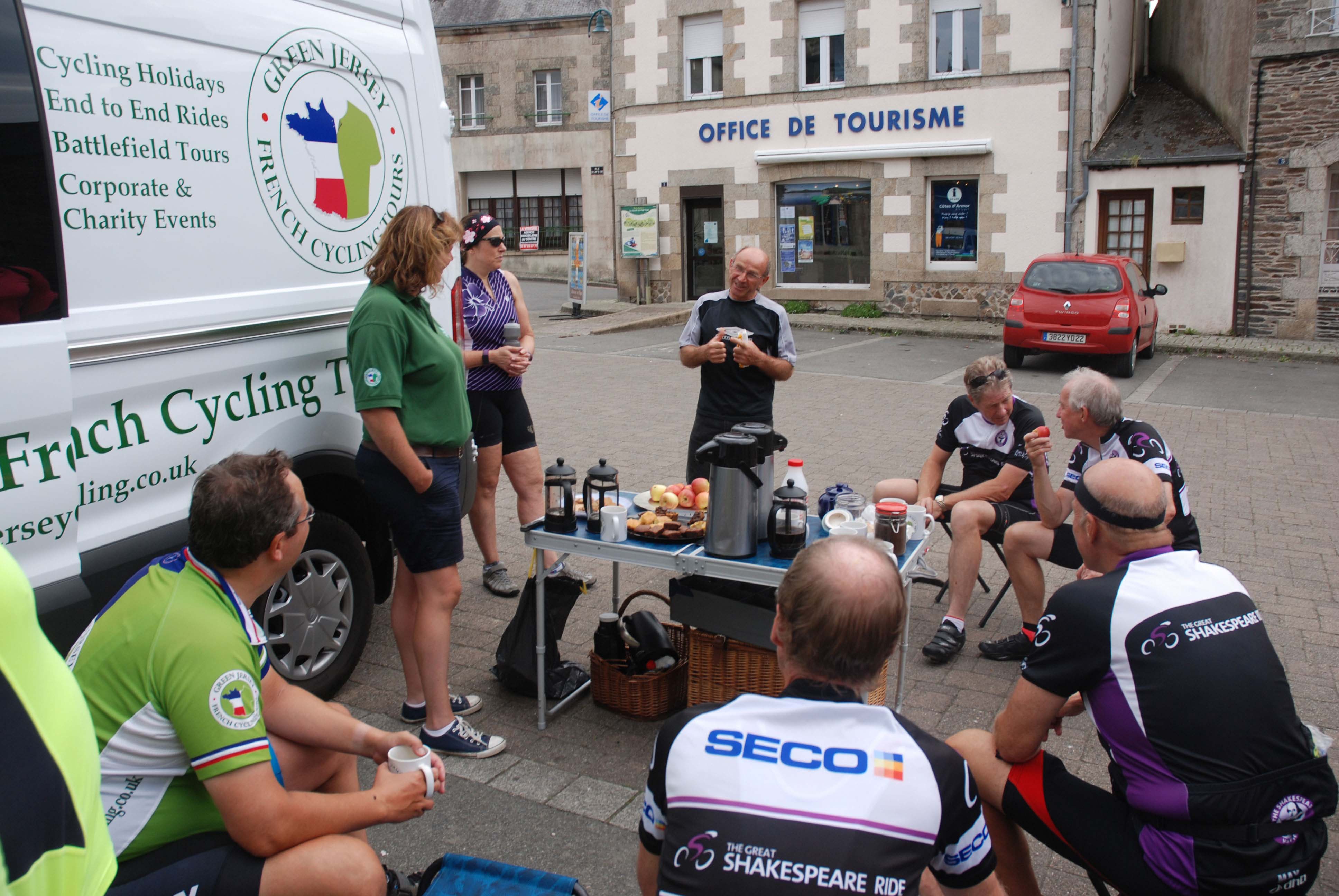 Coffee with a Tour de France white jersey winner in Brittany