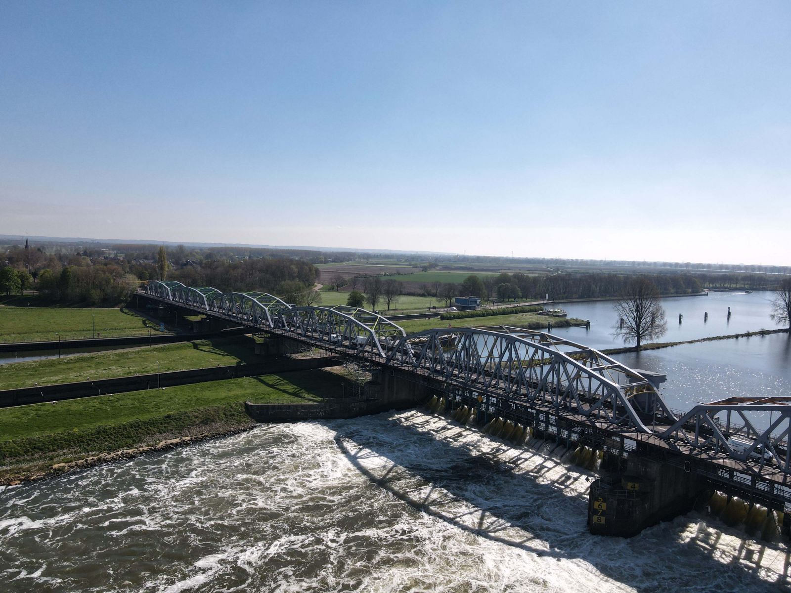 The bridge at Grave