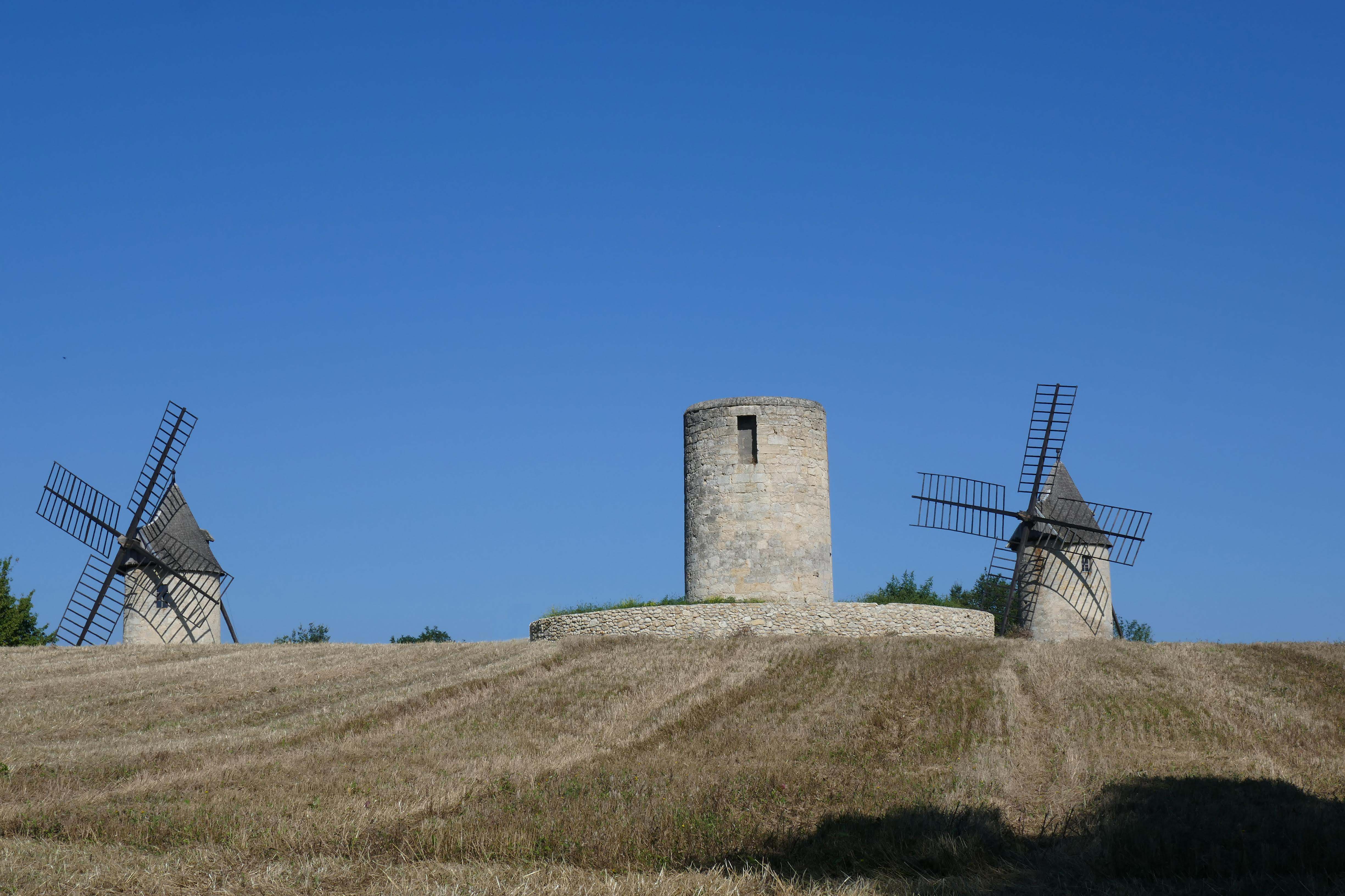 Windmills and a pigonnier in Gascony
