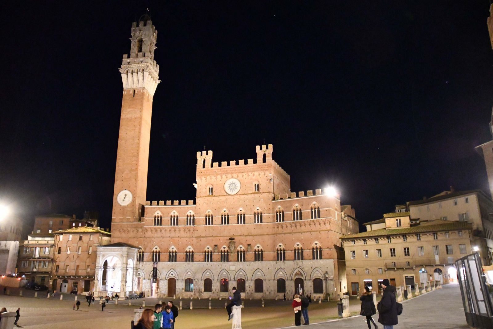 Siena by night