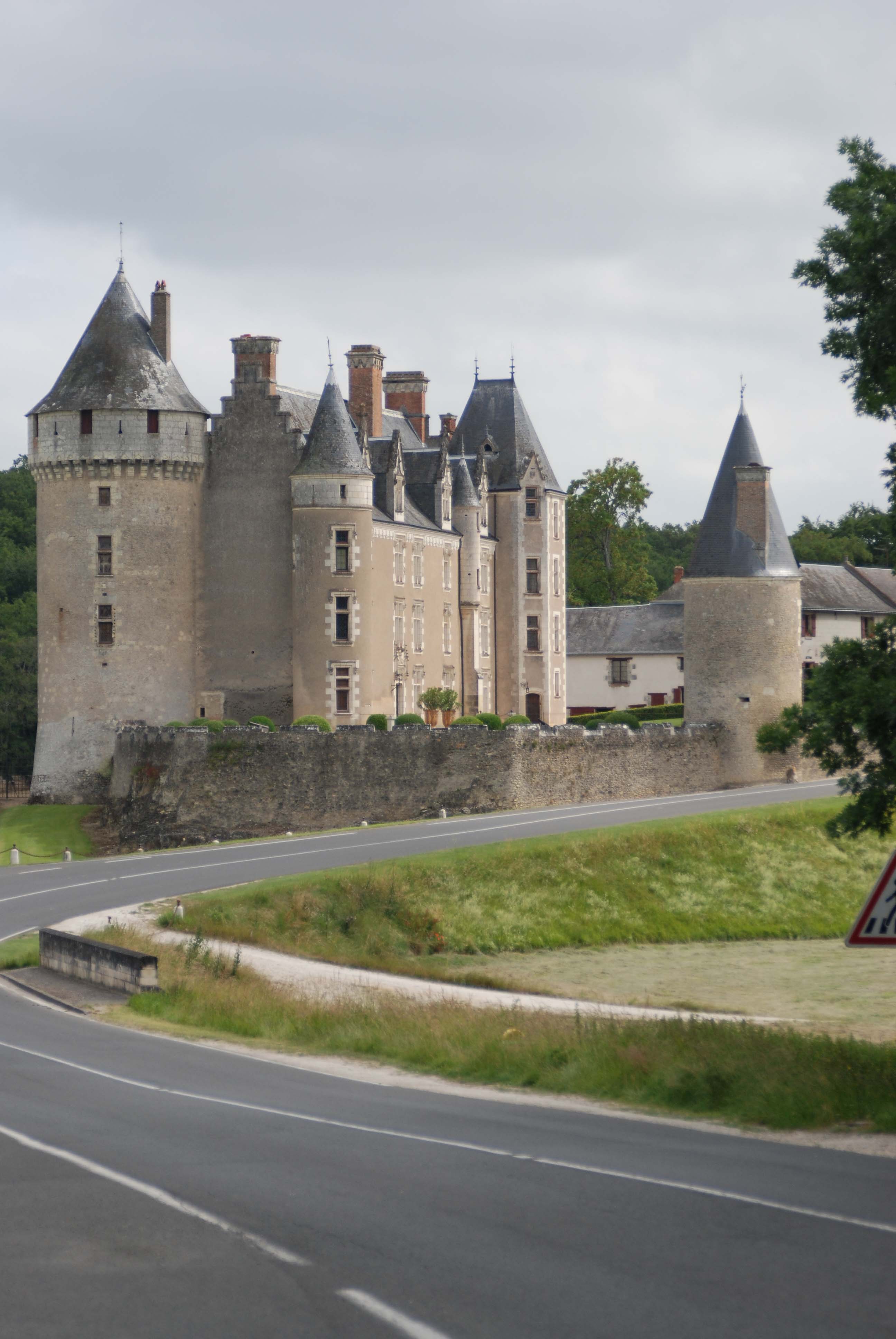 Loire valley chateaux