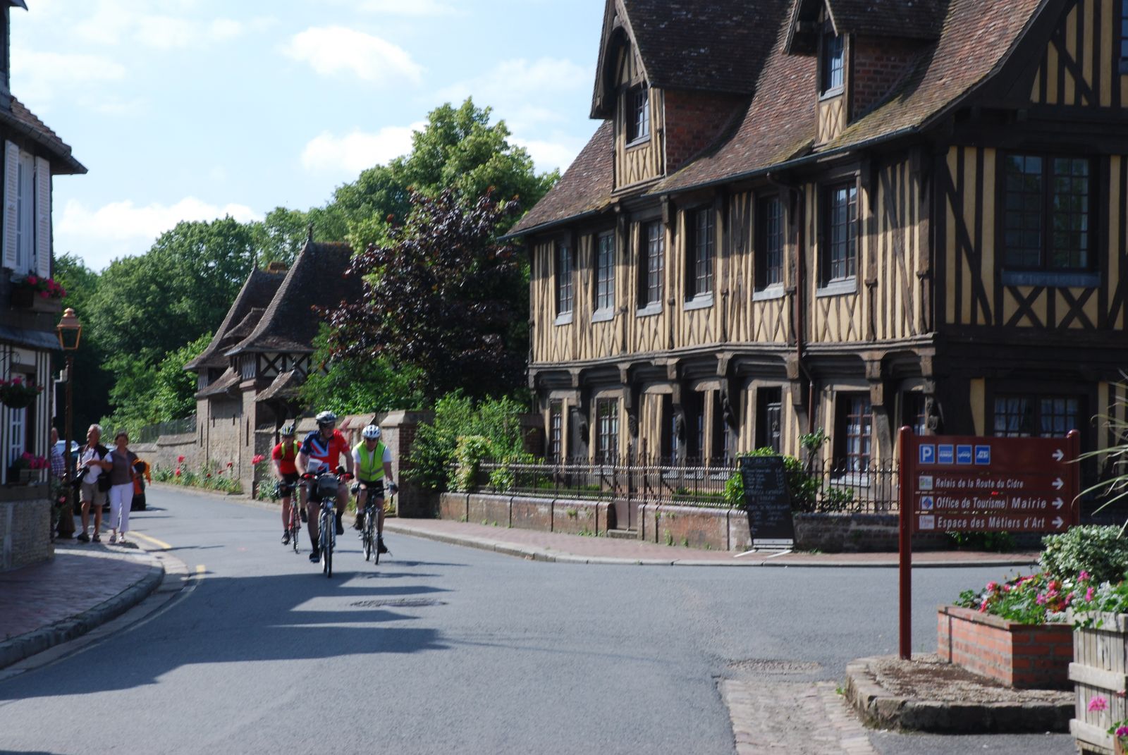 A beautiful Norman village on the first morning