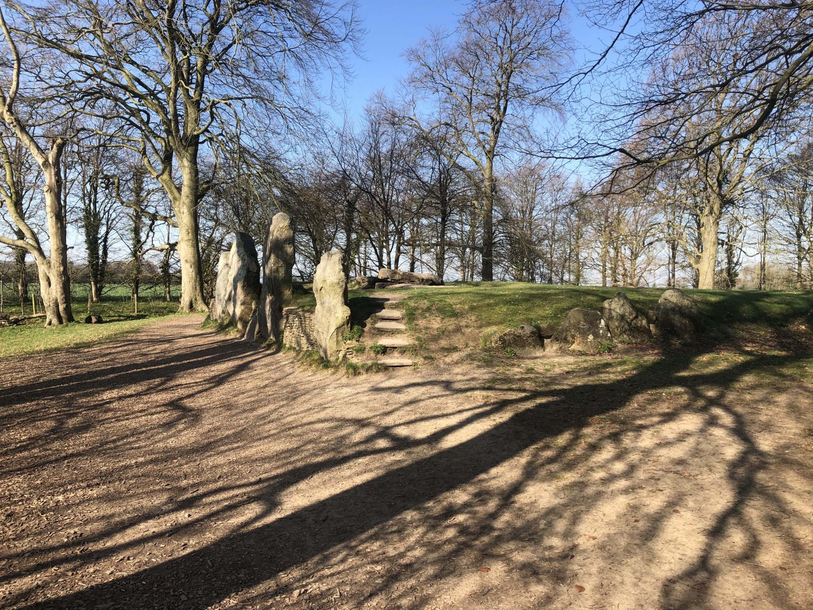 Waylands Smithy, an ancient double burial longbarrow