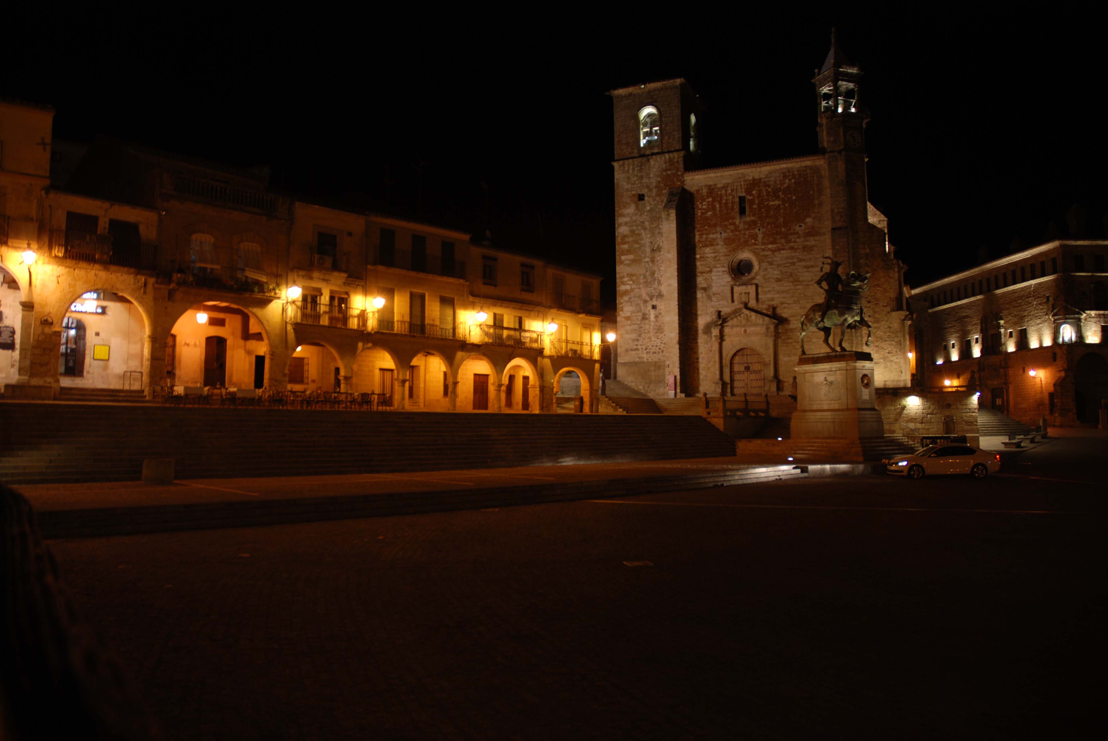 Trujillo by night