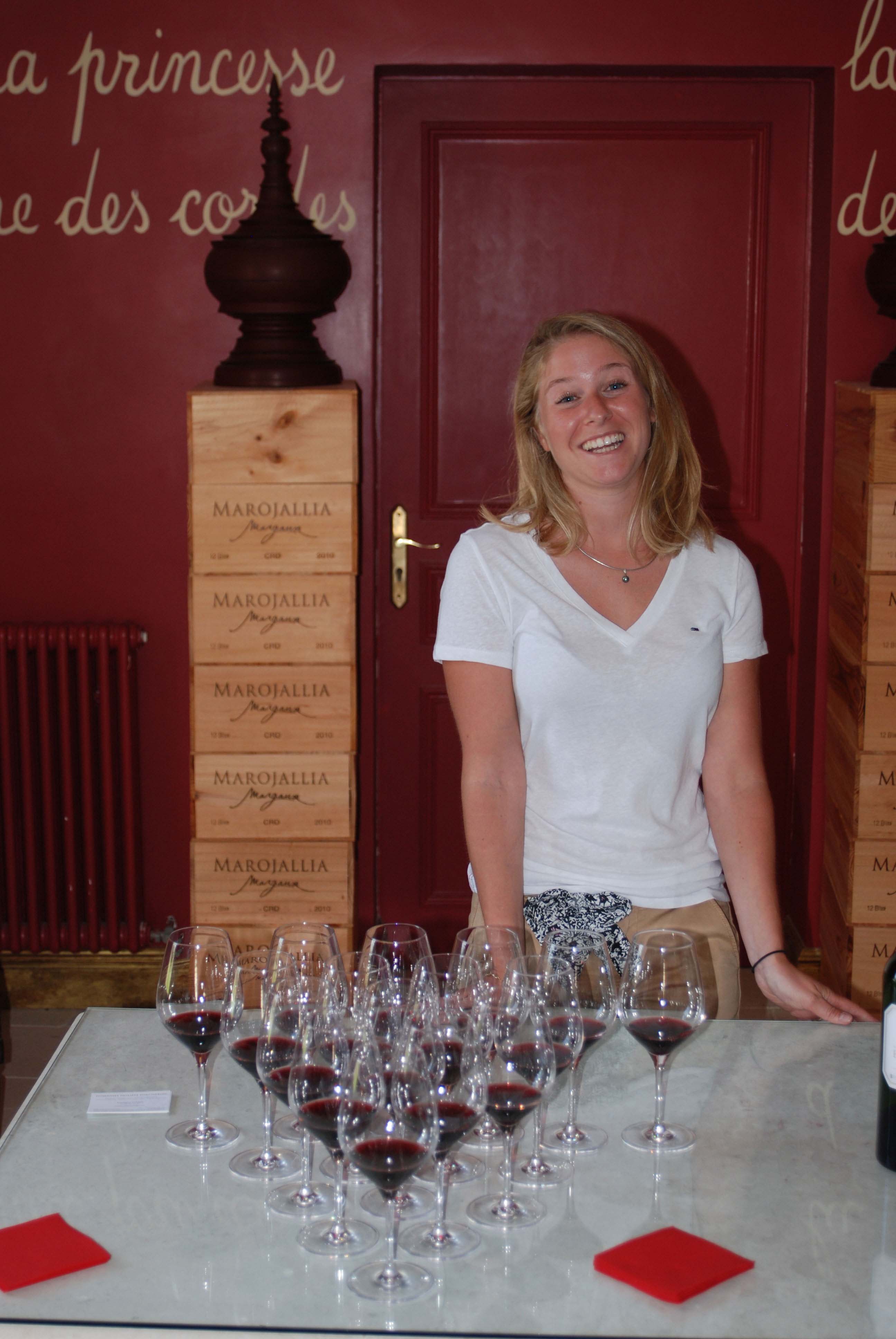 Enjoy a wine tasting in Bordeaux after your day cycling